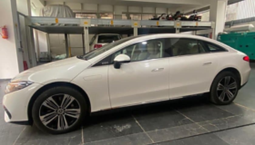 Mercedes Benz EQS